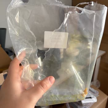 Mum Tedarik Balmumu Benzin Ve Parafin Benzeri Ağır Bir Koku Yayıyor