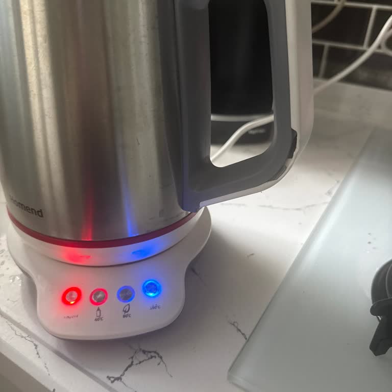 Kırık Ve Sallanan Çaycımın Kulpu Bozuk Teslim Edildi, Müşteri Hizmetleri Cevap Vermedi