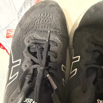 Boyner'den Asics Ayakkabısında Hızlı Deliklenme ve Geri Ödeme Talebi