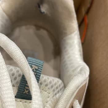 FLO Online’da Kinetix Ayakkabısının Hızlı Topuk Aşınması Ve Olumsuz Müşteri Hizmetleri