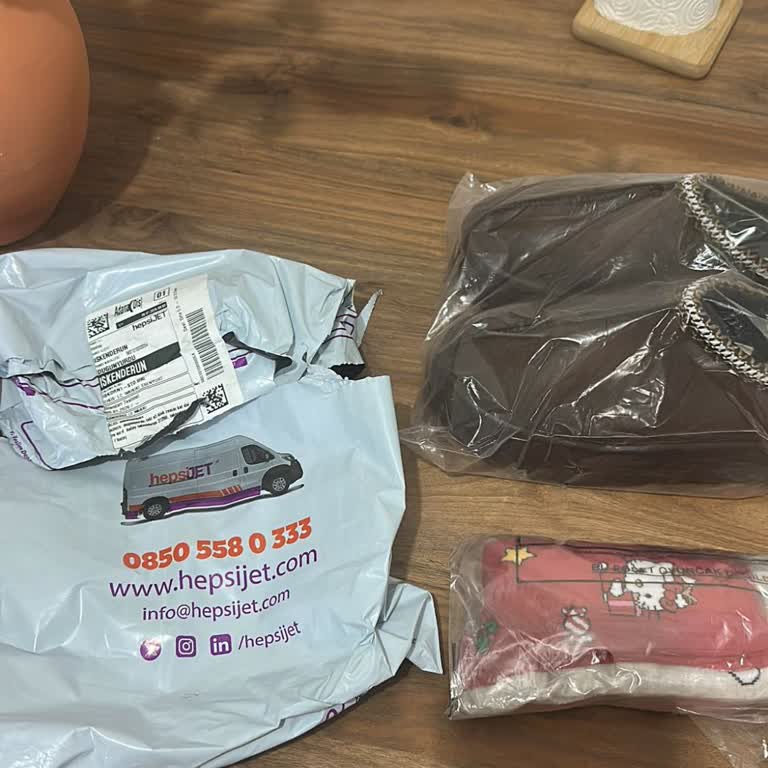 Eksik Bebek Kışlık Mont Tulum Ve Yanlış Hepsijet Poşeti