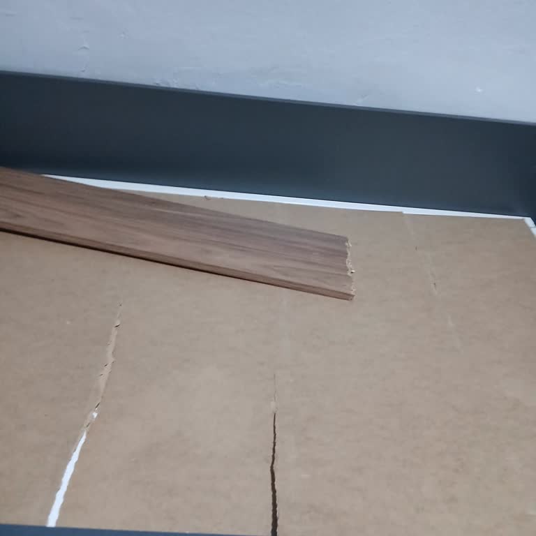 İzmit AVM'den Aldığım Çocuk Odası Takımının MDF Olmadığı Ve Kırılan Baza İçin Çözüm Bekliyorum