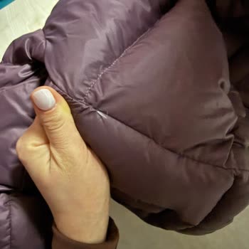 İzmir İstinyePark Mağazasında Kusurlu Mont Ve Kaba Personel Şikayeti