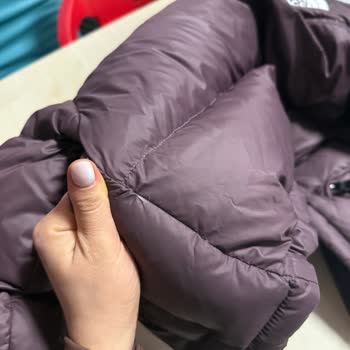 İzmir İstinyePark Mağazasında Kusurlu Mont Ve Kaba Personel Şikayeti