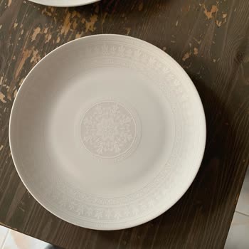 Karaca Züccaciye Defolu Tatlı Ve Servis Tabağı İçin Hemen Değişim Talebi