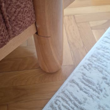 Ayaklardaki Kesik Ve Oyuğa Karşı Bohem Koltuk Takımı Değişim Talebi