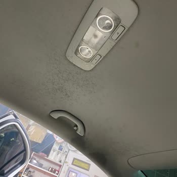 Volkswagen Mazot Lekesiyle Gelen Araçta Umursamaz Servis Ve Temizlik Masrafı