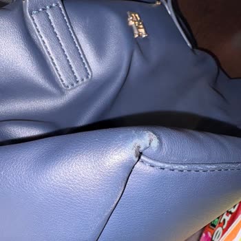 Tommy Hilfiger Çantasının Hızlı Eskimesi Ve Değişim Talebi