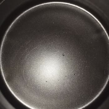 Pilav Tenceresinde Çizik: Schafer Tencere Takımının Garanti Talebi