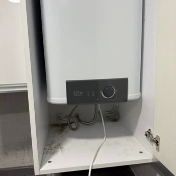 Ücretsiz İlk Çalıştırma Yapılmadı, Su Sızıntısı Mutfak Dolaplarını Zarar Verdi