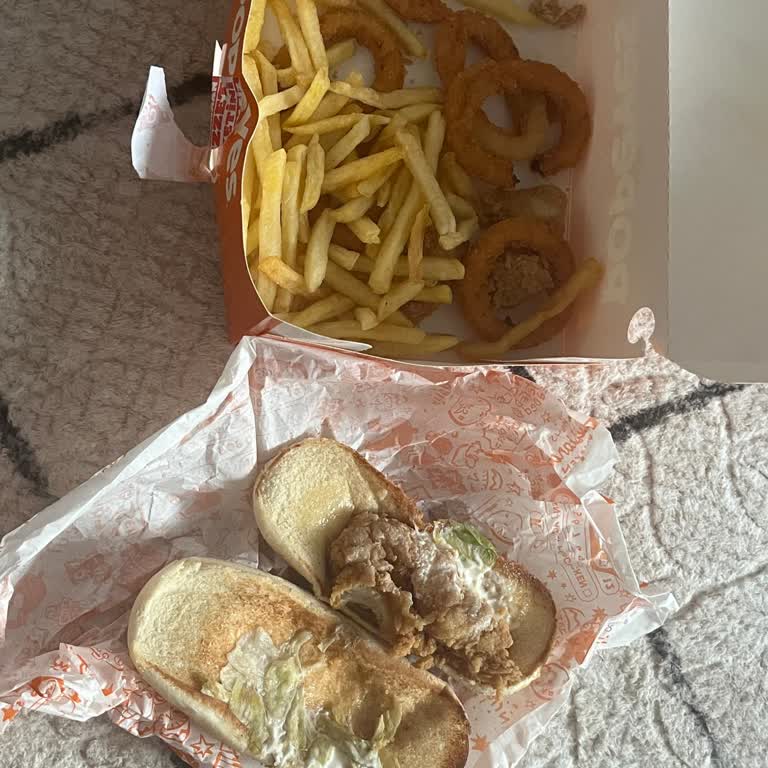 Taş Gibi Sert Ve Kötü Kokmuş Popeyes Menüsü Hijyen İhlali