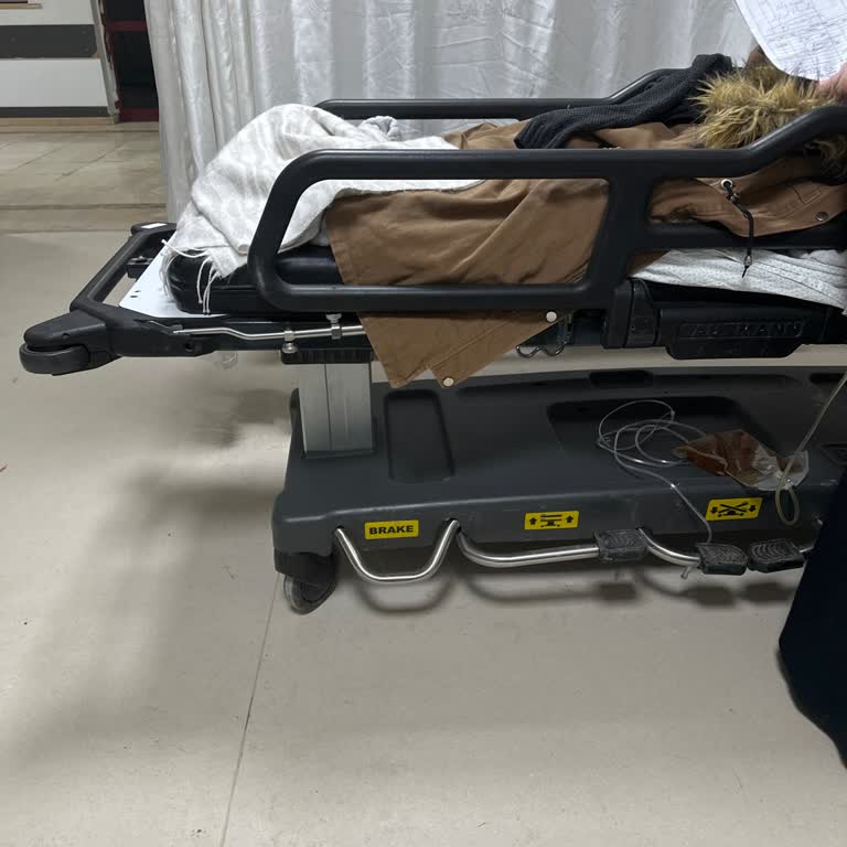 Gazi Yaşargil Eğitim Araştırma Hastanesi Acil Serviste Nefes Alamayan Hastanın Sahipsiz Bırakılması