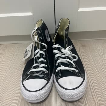 FLO'dan Gelen Kullanılmış Ve Hasarlı Ayakkabı İçin Değişim Ve İade Talebi