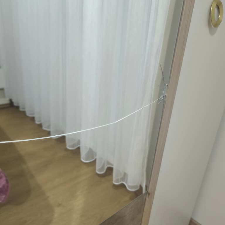 Eray Nakliyat Kırılan Aynanın Bedeli Ödenmedi