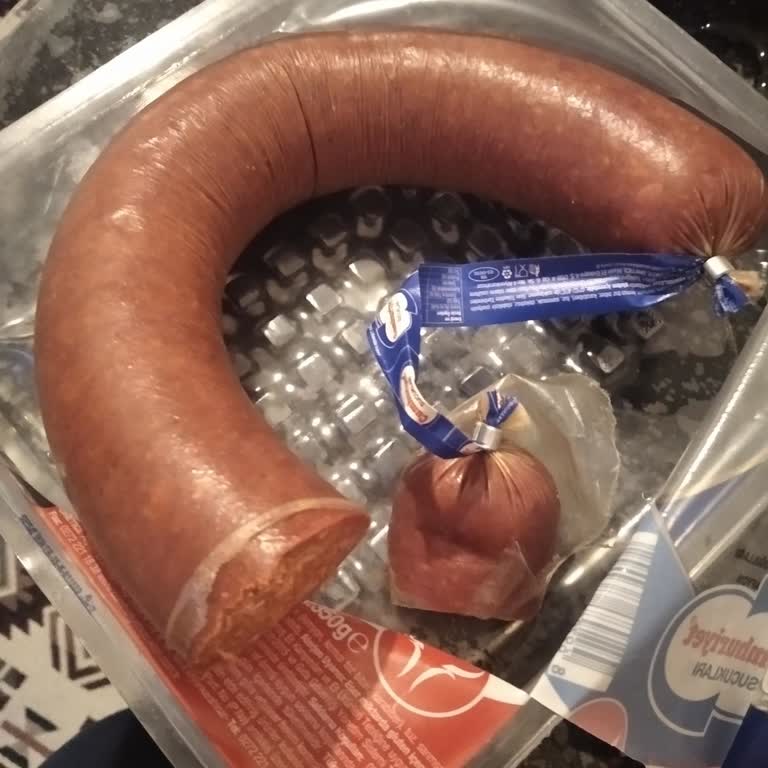 A101 Çerkezköy Şubesinde Son Kullanma Tarihi Geçmiş Sucuk Satışı