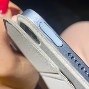 Vatan Bilgisayar'dan Alınan İPad'de Aşırı Isınma Ve Güç Düğmesi Çatlaması