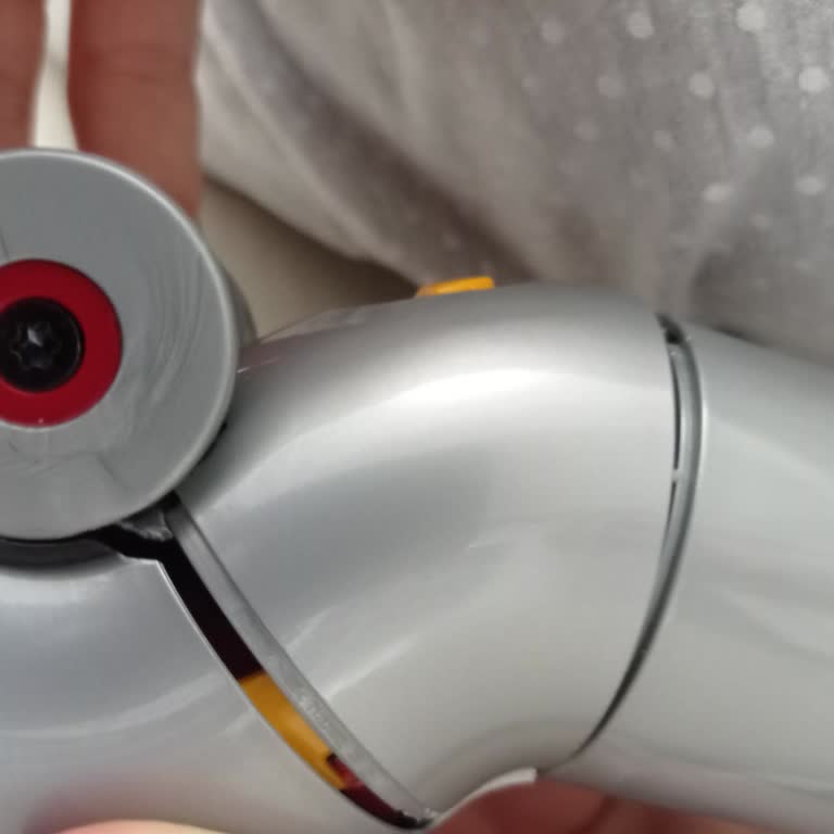 Dyson V12 Dirsek Kolu Kırıldı Ürün Kalitesi Hayal Kırıklığı