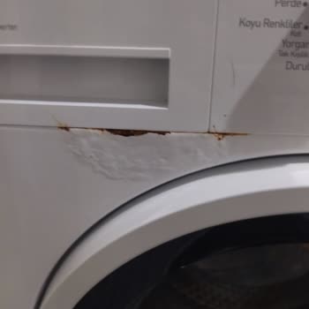 Garanti Çamaşır Makinesinin Deterjan Haznesi Paslanması Kullanıcı Hatası Olarak Reddedildi