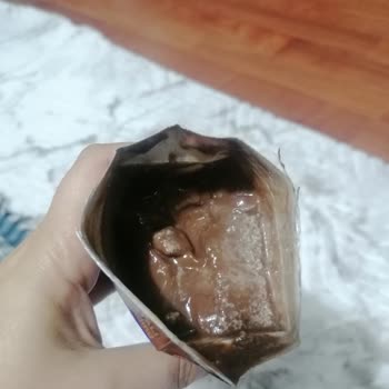 Son Kullanma Tarihi Geçmemiş Danone Çikolatalı Pudingin Beyaz Lekeleri Güvenimizi Zedeliyor