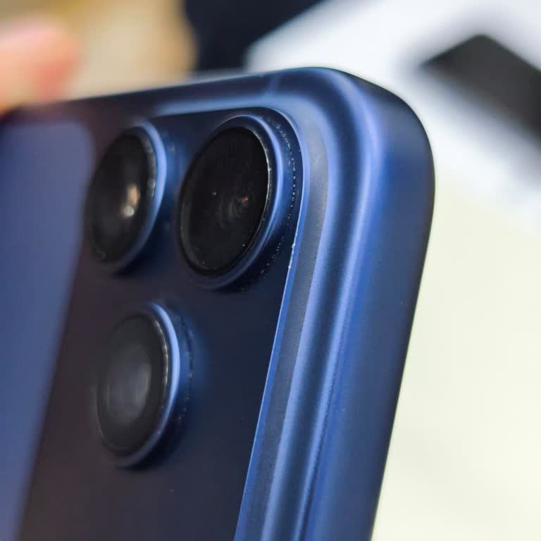 Kasa Hasarlı İphone 17 Pro Ve Sorumluluk Reddiyle Mağduriyet