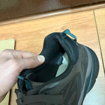 Kalitesiz Ayakkabıda Erken Deformasyon Ve Yetersiz Müşteri Hizmetleri