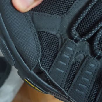 Boyner'den Skechers Ayakkabıda Açılan Dikiş: Üretim Hatası Ve İade Talebi