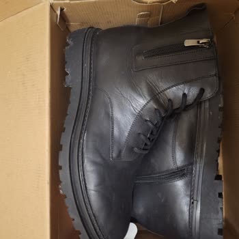 Sağlık Sorununa Neden Olan Bot İçin İade Ve Mağaza Çalışanlarının Kaba Tutumu