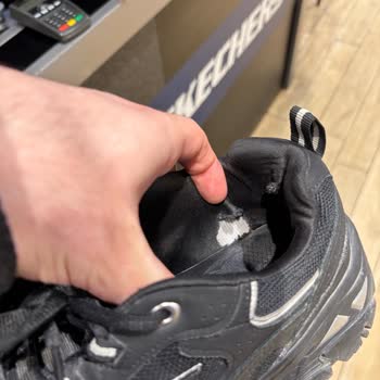 Skechers Ayakkabısının İç Astar Yırtılması Ve Ücretsiz Değişim Talebi