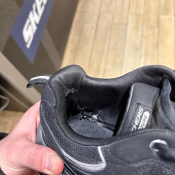 Skechers Ayakkabısının İç Astar Yırtılması Ve Ücretsiz Değişim Talebi