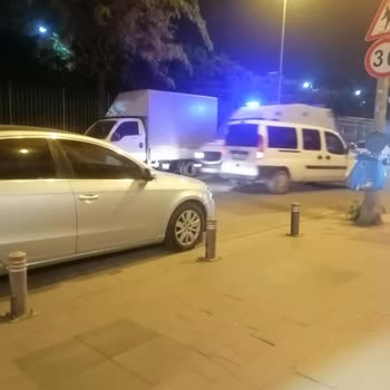 Küçükçekmece Sefaköy'de Yanlış Park Ambulansların Acil Geçişini Engelliyor