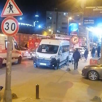 Yanlış Park Eden Araçlar Ambulans Geçişini Engelleyerek Can Güvenliğini Tehlikeye Atıyor
