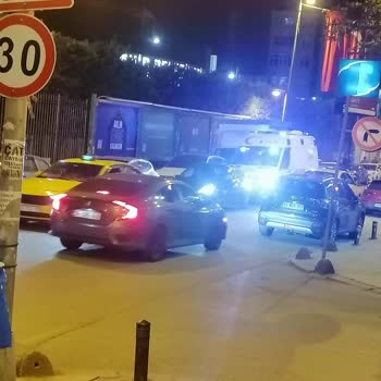 Yanlış Park Eden Araçlar Ambulans Geçişini Engelleyerek Can Güvenliğini Tehlikeye Atıyor