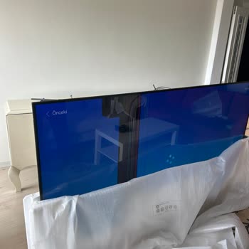 Kırık Samsung TV Değişim Onayı Bekliyor, Acil Yanıt Bekleniyor