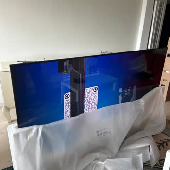 Kırık Samsung TV Değişim Onayı Bekliyor, Acil Yanıt Bekleniyor