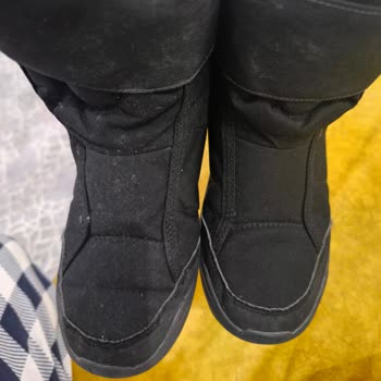 Su Geçirmez Çocuk Botu Su Alıyor, Ayıplı Ürün