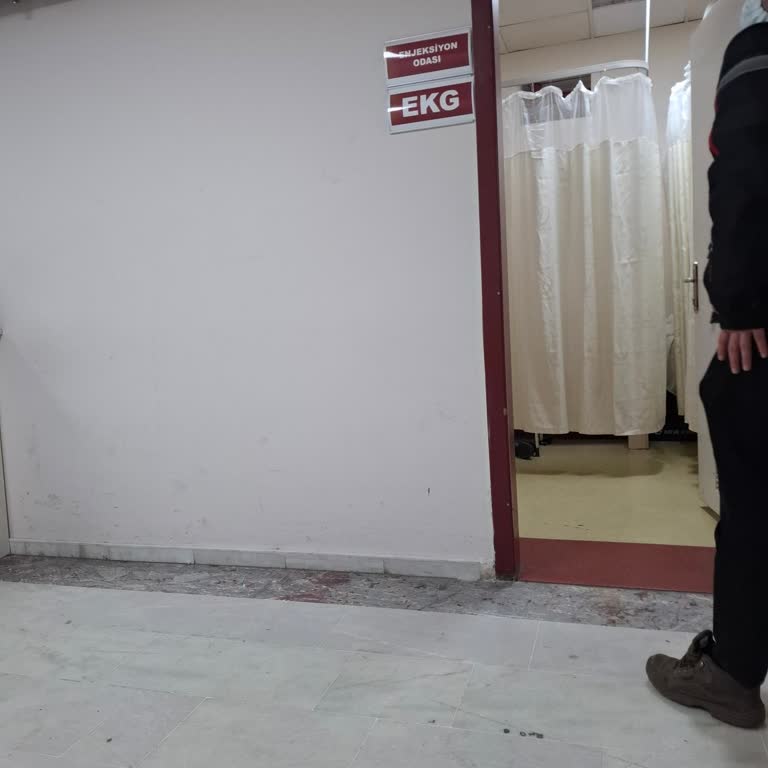 Sultan Abdülhamid Han Hastanesi Serum Talebime Duyarsız Yanıt Ve Doktorun Kaba Davranışı