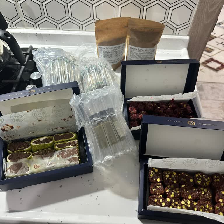 Eksik Tahin Ve Lokum Gönderimi İçin Sürekli Gecikme Ve Cevapsızlık