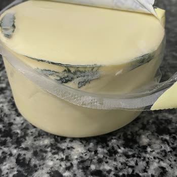 Son Kullanma Tarihi Geçmemiş Aknaz Peyniri Küflü Çıktı