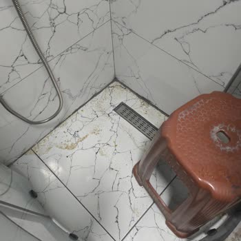 Kanalizasyon Taşkını Nedeniyle Evde Lağım Suyu Baskını Ve ASKİ'ye Ulaşılamama