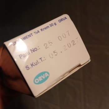 Expigment Kremi Yan Etki Sonucu Yüzümde Morumsu Lekeler