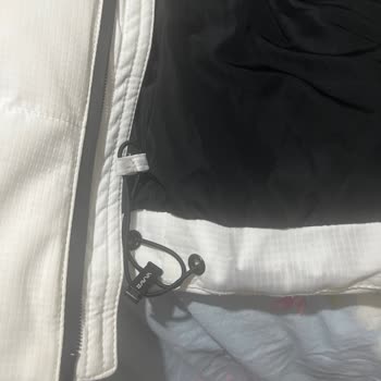 Kısa Sürede Renk Atan Mont İçin Değişim Ve İade Talebi