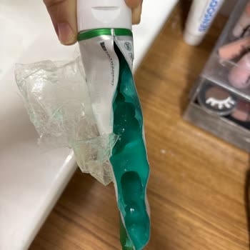 Patlayan Diş Macunu Ambalajı Hijyen Ve Güven Sorunu