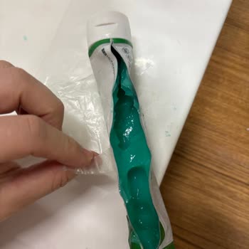 Patlayan Diş Macunu Ambalajı Hijyen Ve Güven Sorunu