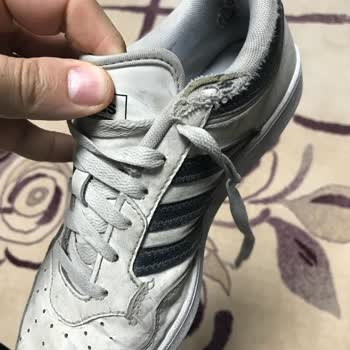 Üç Ay İçinde Ayakkabının İç Astarı Yırtıldı Değişim Talebi