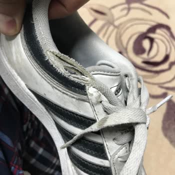 Üç Ay İçinde Ayakkabının İç Astarı Yırtıldı Değişim Talebi