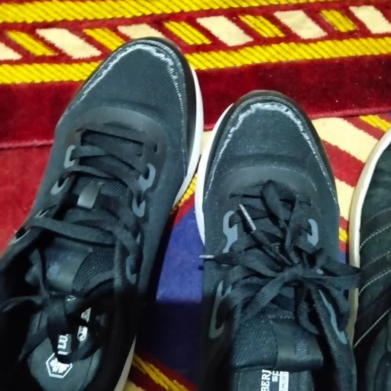 Günlük Spor Ayakkabının Tek Gün Kullanımda Beyaz Tozlanma Ve Mağazanın İade Reddi