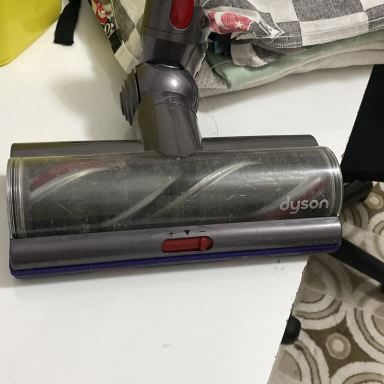 Dyson Servisi Halı Başlığımı Kaybetti, Ücretsiz Değişim Talep Ediyorum