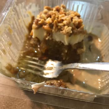 Kaymaklı Kadayıfın İçinden Plastik Parça Çıktı