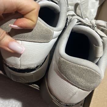 Adidas Spezial Ayakkabısının Topuk Açılması Ve Değişim Talebi