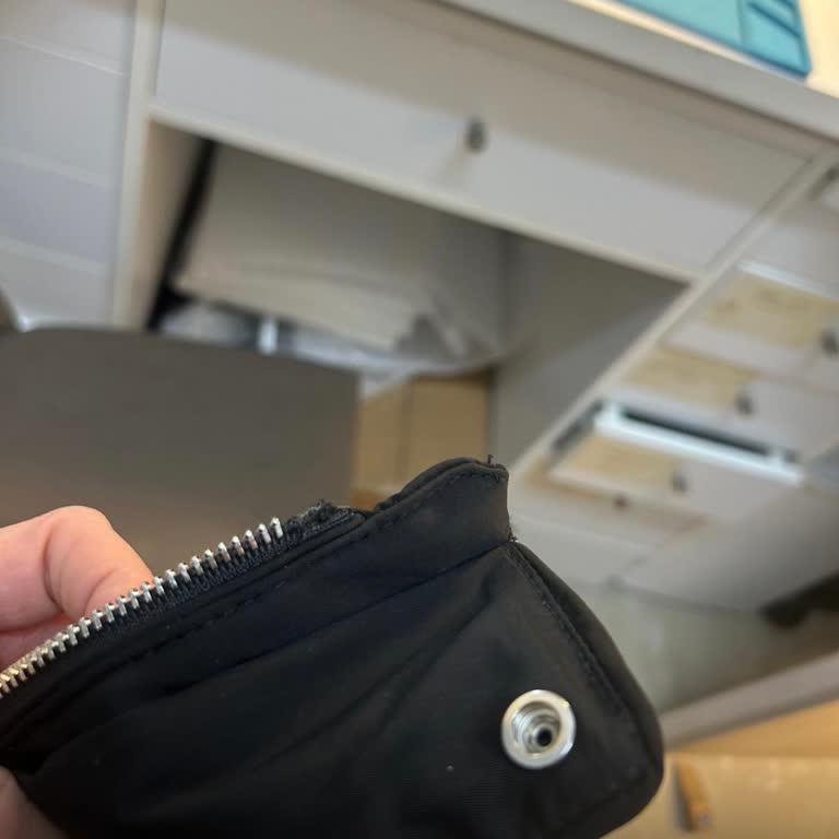 Zara Montunun Fermuarı Hızla Bozuldu, Ücretsiz Tamir Ya Da İade İstiyorum